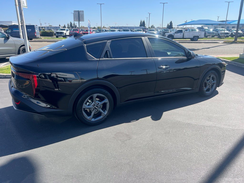 Used 2025 Kia K4 FWD image 11