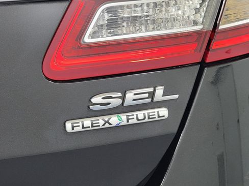 Used 2014 Ford Taurus SEL w/ Equipment Group 201A FWD image 10