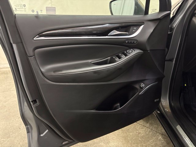 Used 2019 Buick Enclave Avenir w/ Avenir Technology Package AWD/4WD image 36