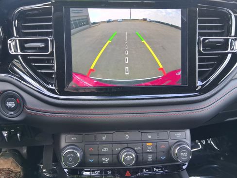 New 2026 Chrysler Pacifica Select image 20