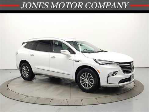 Used 2024 Buick Enclave Premium image 1