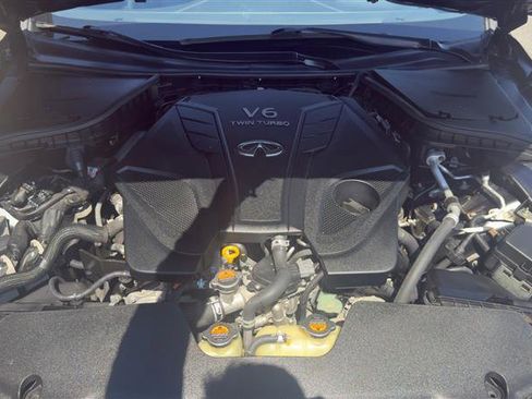 Used 2019 INFINITI Q60 3.0t Luxe w/ Essential Package AWD/4WD image 9
