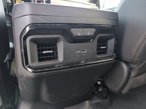 Used 2024 GMC Sierra 1500 AT4 w/ AT4 Premium Package AWD/4WD image 13