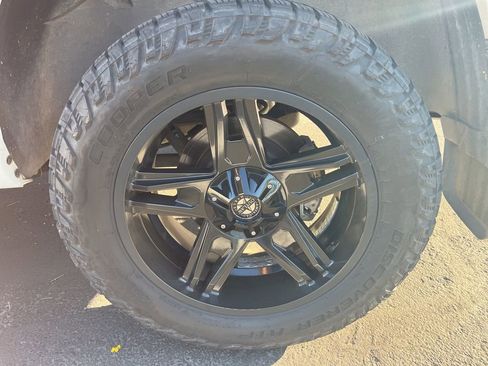 Used 2015 RAM 1500 Express image 6