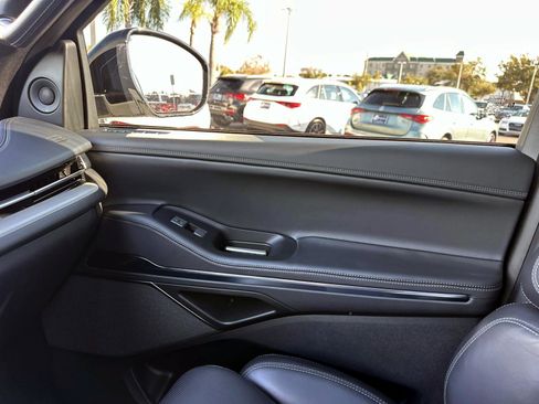 Used 2025 Lincoln Navigator Reserve w/ Jet Appearance Package image 25