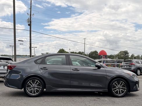 Used 2022 Kia Forte GT-Line w/ GT-Line Premium Package FWD image 6