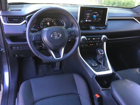 Used 2024 Toyota RAV4 SE AWD/4WD image 22
