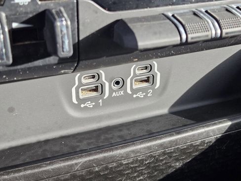 Used 2021 RAM 1500 Big Horn RWD image 19