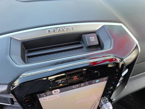 New 2026 RAM 1500 4x4 Crew Cab image 18