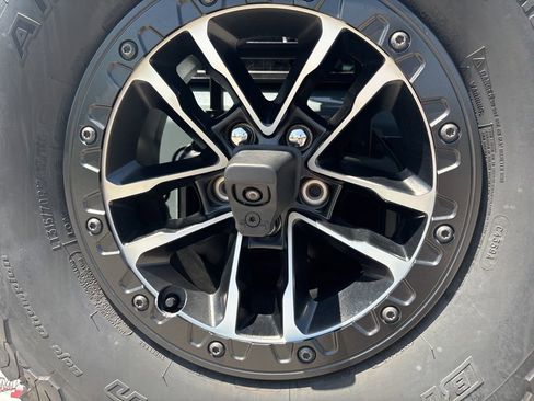 Used 2024 Jeep Wrangler Unlimited Rubicon image 44