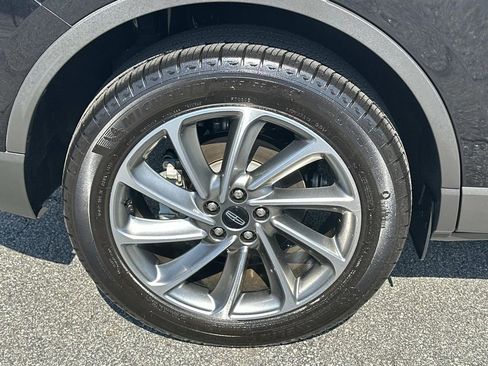 Certified 2024 Lincoln Corsair FWD w/ Equipment Group 101A image 17