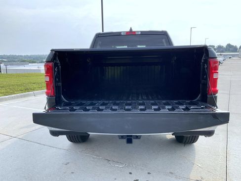 Used 2025 RAM 1500 Big Horn AWD/4WD image 9