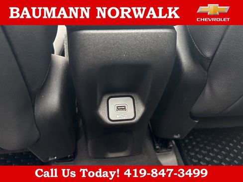 Used 2023 Jeep Renegade Limited w/ Sun/Sound Group AWD/4WD image 38