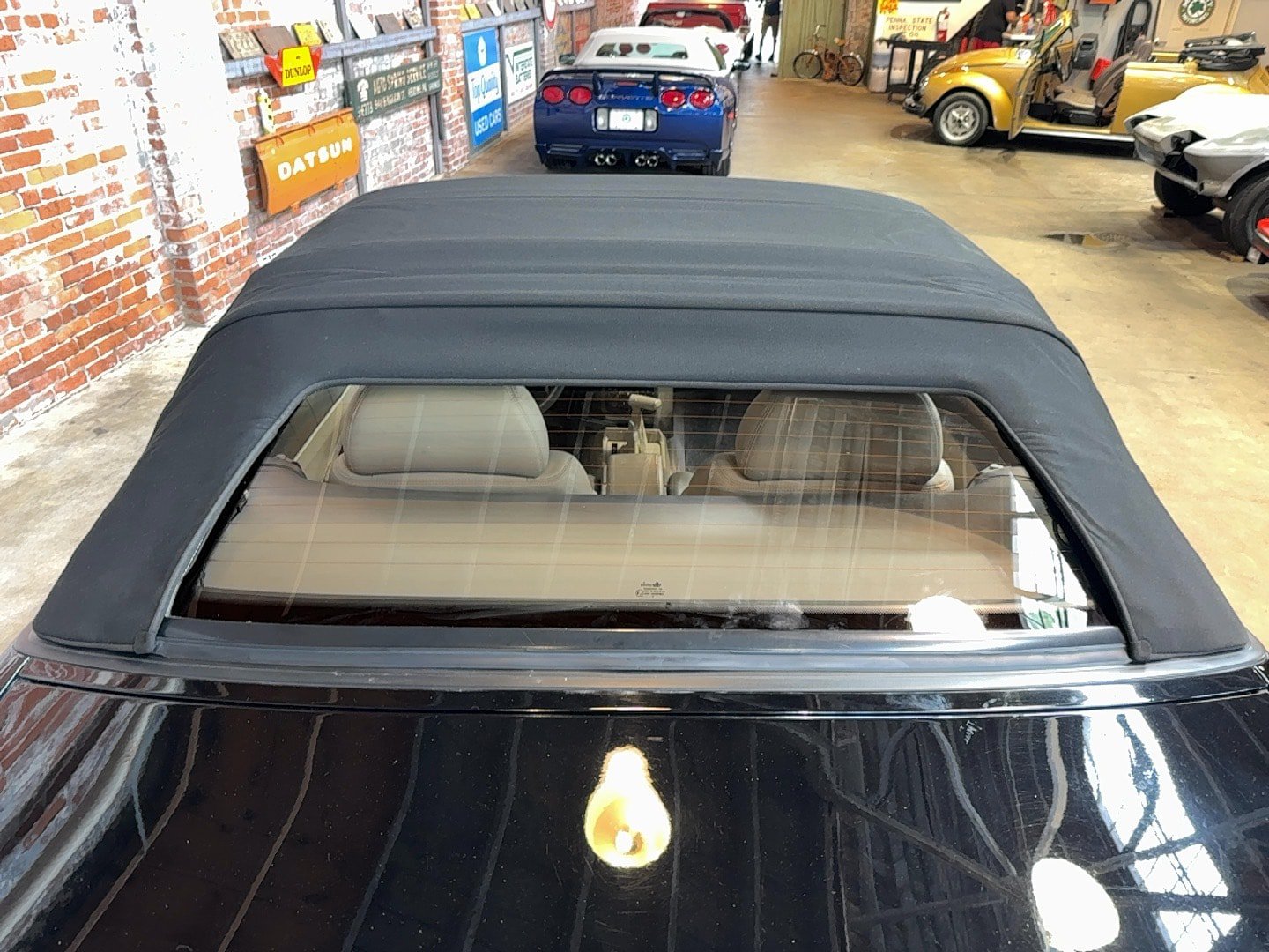 Used 1993 Cadillac Allante FWD image 8