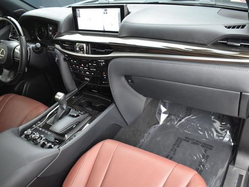 Used 2021 Lexus LX 570 4WD w/ Sport Package image 32
