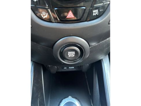 Used 2015 Hyundai Veloster Turbo image 24