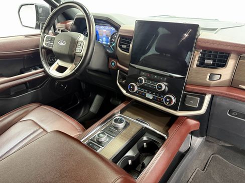 Used 2024 Ford Expedition Max Limited image 25