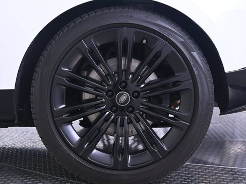 Used 2024 Land Rover Range Rover Autobiography AWD/4WD image 12