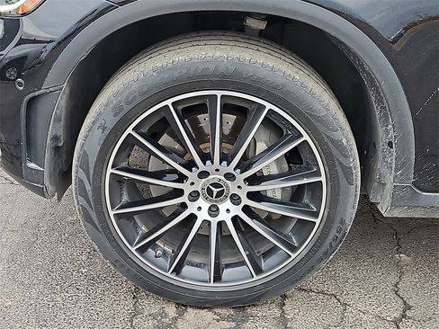 Used 2022 Mercedes-Benz GLC 300 4MATIC image 13