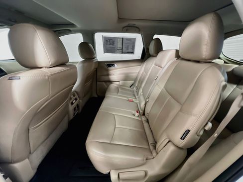 Used 2018 Nissan Pathfinder Platinum FWD image 28