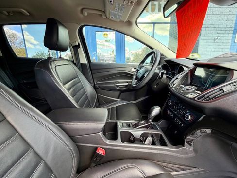 Used 2019 Ford Escape Titanium AWD/4WD image 29