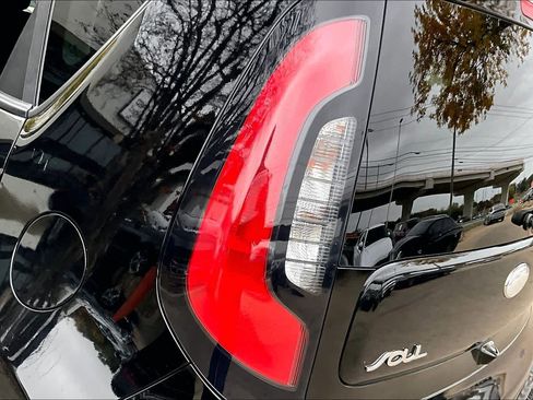 Used 2019 Kia Soul image 25