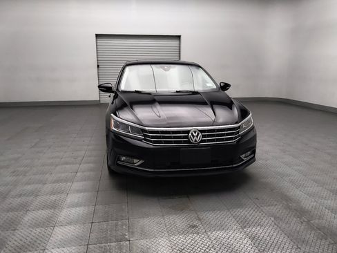 Used 2017 Volkswagen Passat 3.6 SEL Premium image 14