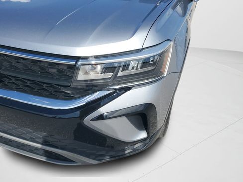 Used 2023 Volkswagen Taos SE image 9