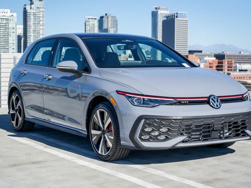 New 2026 Volkswagen GTI SE FWD image 3