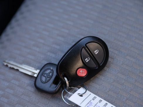 Used 2014 Toyota Tacoma PreRunner image 9