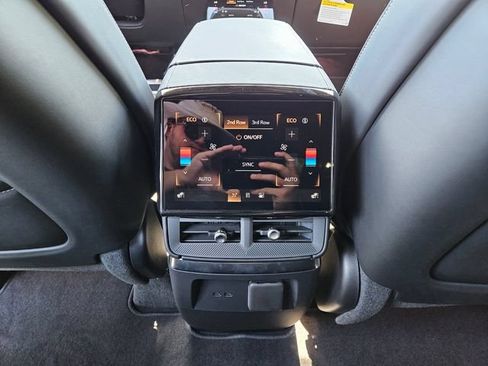New 2027 Cadillac Vistiq Sport AWD/4WD image 11