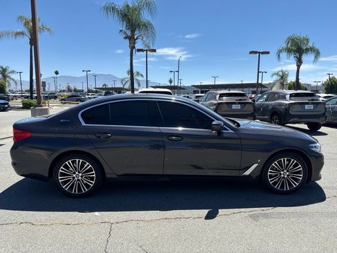 Used 2019 BMW 530e w/ Convenience Package RWD image 9