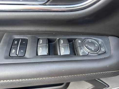 Used 2023 Chevrolet Tahoe Premier AWD/4WD image 21