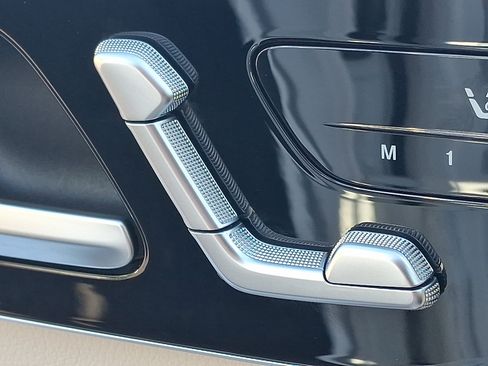 Used 2023 Mercedes-Benz C 300 4MATIC Sedan image 25