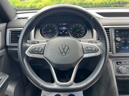 Used 2020 Volkswagen Atlas Cross Sport SE FWD image 16