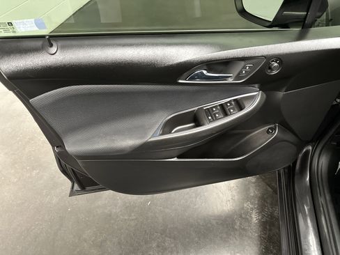 Used 2016 Chevrolet Cruze LT FWD image 16