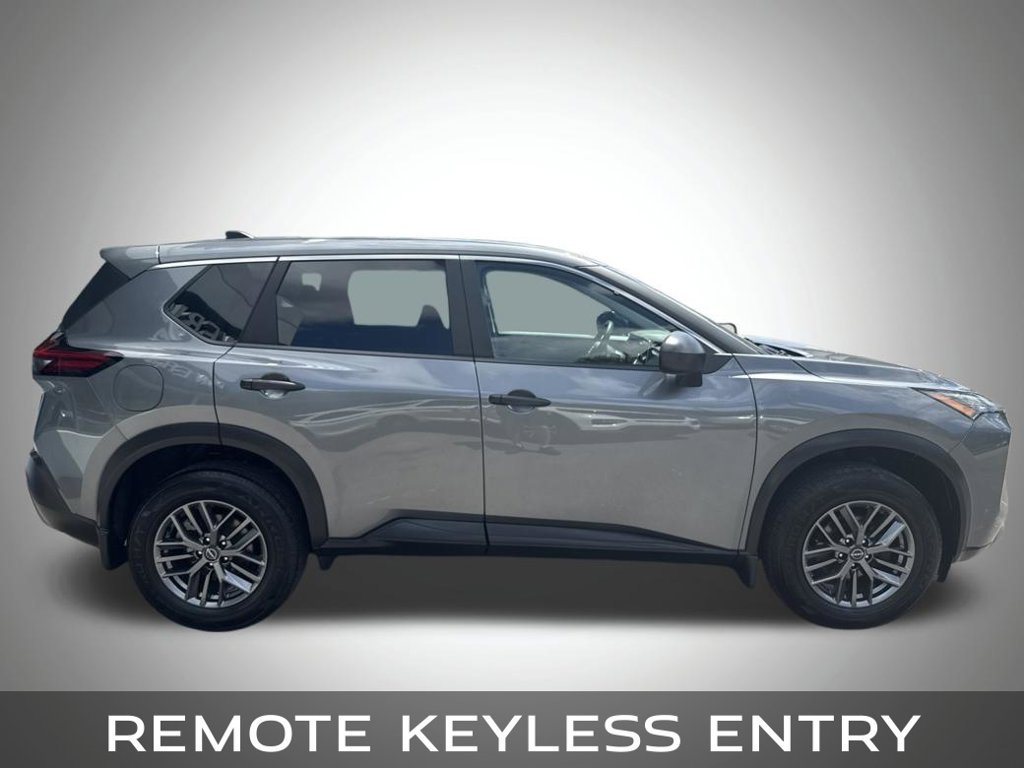 Used 2023 Nissan Rogue S AWD/4WD image 7