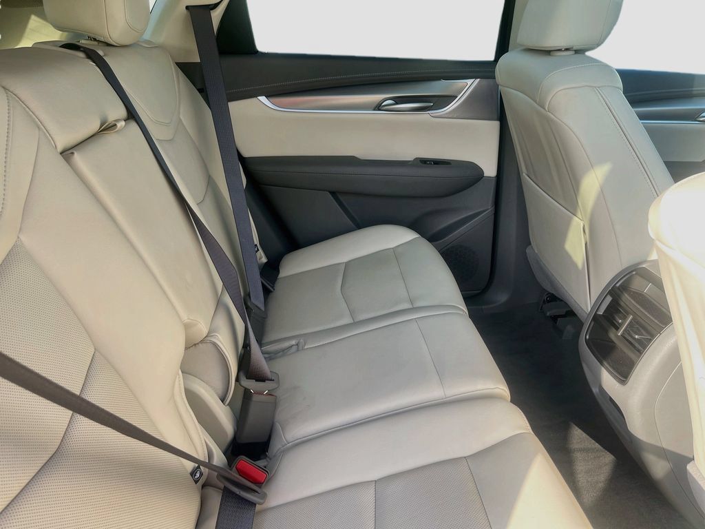 Used 2025 Cadillac XT5 Premium Luxury FWD image 28