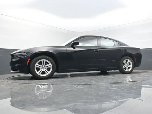 Used 2022 Dodge Charger SXT RWD image 40