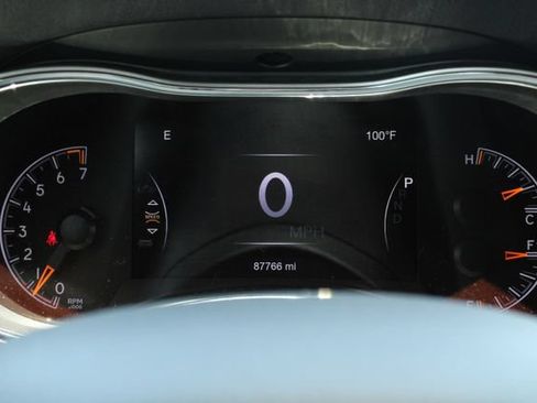 Used 2020 Jeep Grand Cherokee Limited AWD/4WD image 16