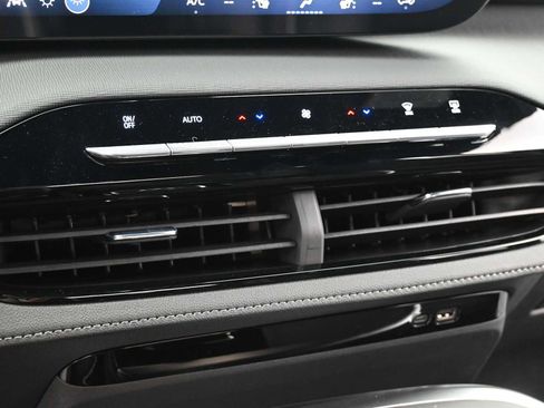 New 2026 Buick Enclave Preferred image 18