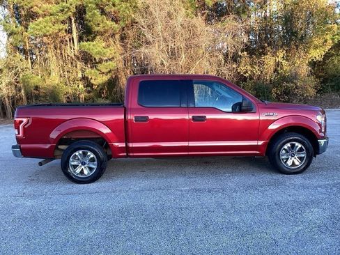 Used 2015 Ford F150 XLT image 4
