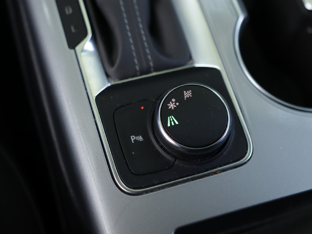 Used 2020 Chevrolet Blazer LT FWD image 17