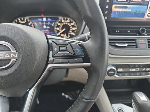 Used 2025 Nissan Altima 2.5 SL FWD image 22