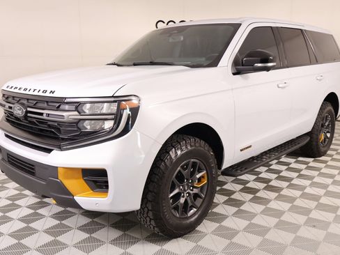 Used 2026 Ford Expedition Tremor AWD/4WD image 12