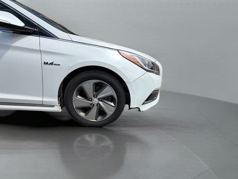 Used 2017 Hyundai Sonata Limited w/ Ultimate Package 02 FWD image 29