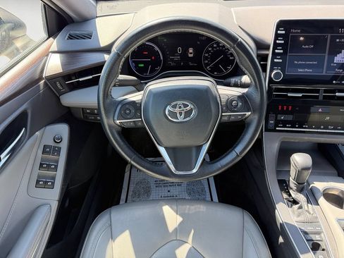 Used 2020 Toyota Avalon XLE w/ Moonroof Package FWD image 12