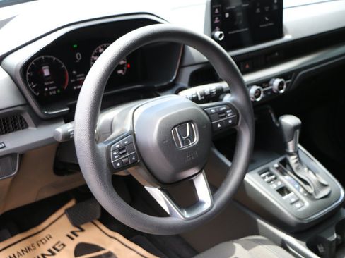 Used 2026 Honda CR-V EX image 17