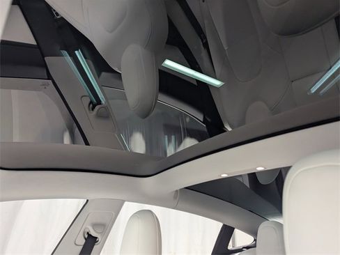 Used 2020 Tesla Model 3 Standard Range image 14