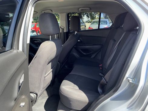 Used 2016 Chevrolet Trax LS FWD image 4
